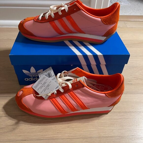 Adidas Country OG Shoes "Valentines Day" - Picture 4 of 6